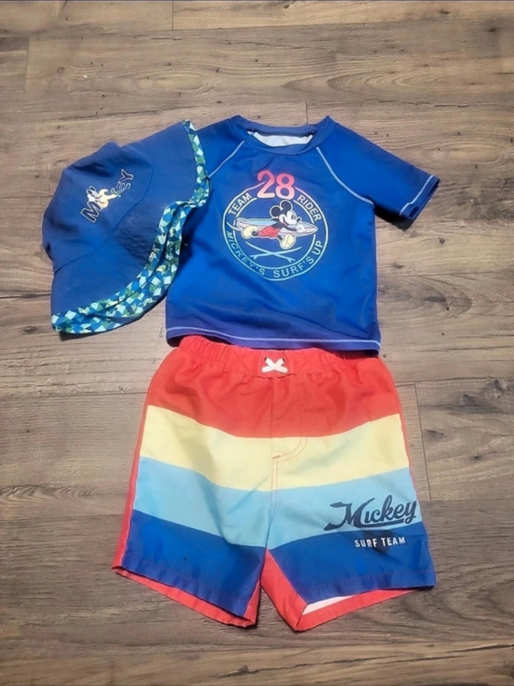 Disney Mickey Mouse Team 28 Rider Surf's Up Kids Swim Set Blue & Red Like New